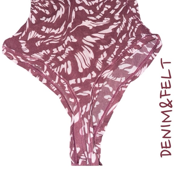 Skims Summer Mesh Strappy Bodysuit |Color: Raspberry Swirl| LIMITED EDITION|NEW! - Picture 5 of 10